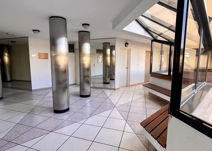 Apartamento 2 Pieces Avec Piscine Et Parking, Acces Direct - Fr-1-748-27